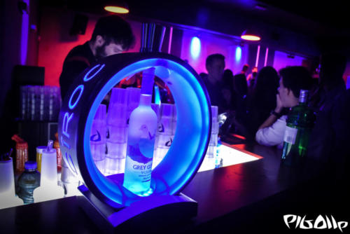 Pigalle Milano 18 anni